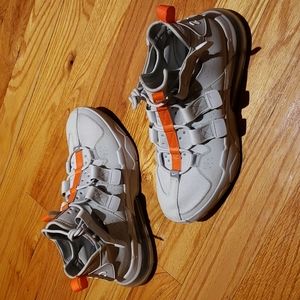 Nike Edge 270 C